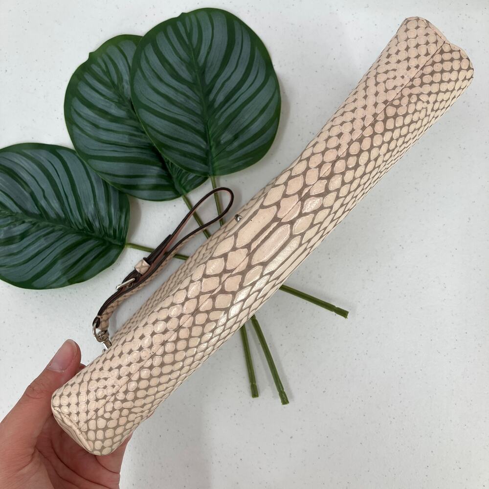 Snakeskin Python Pattern White Gray Turn Lock Zip… - image 2